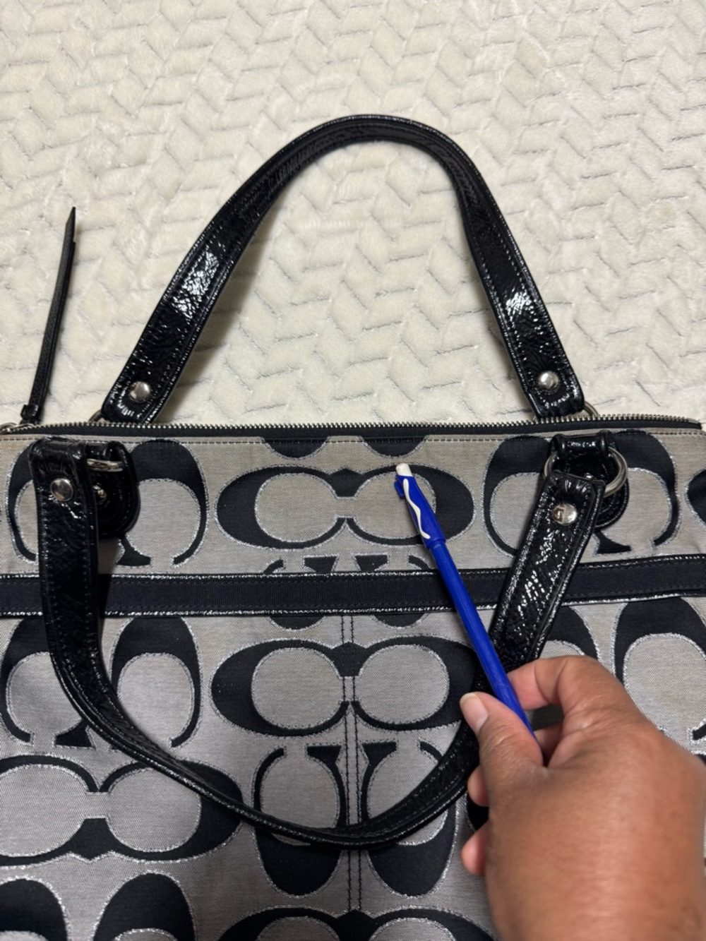 Coach Black and Gray Women's
Bag - Picture 9 of 11